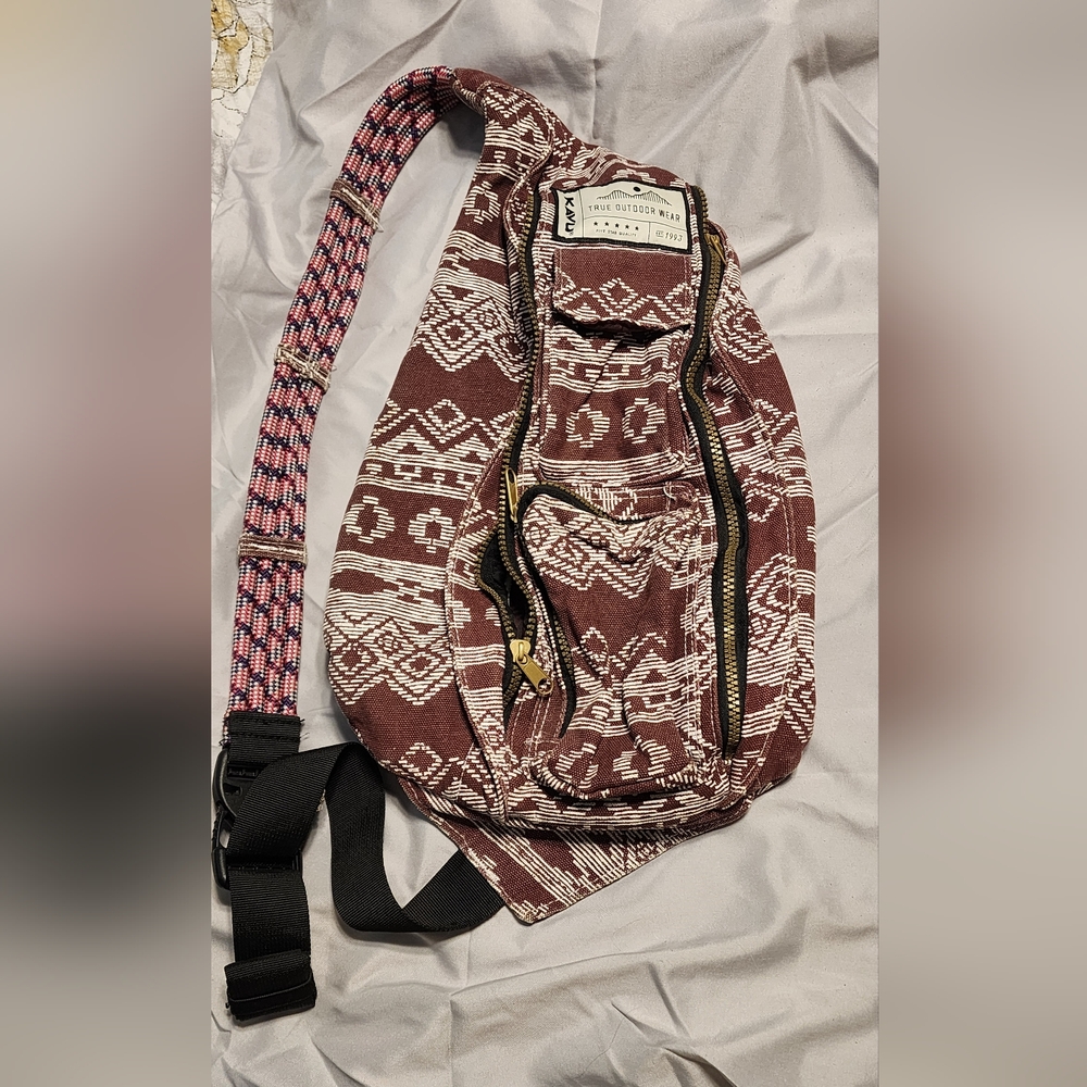KAVU Red Patterned Bag - Picture 2 of 7